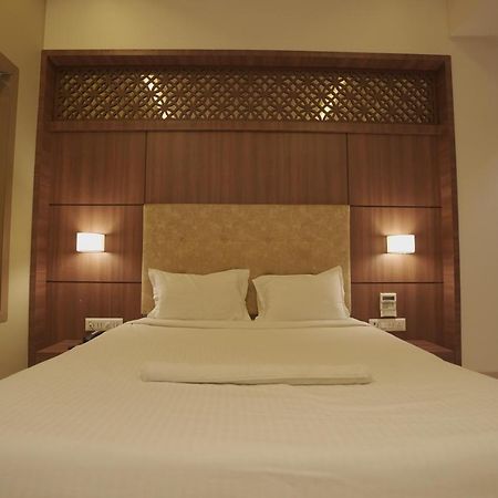 Hotel Mathoshree Thane Exterior foto